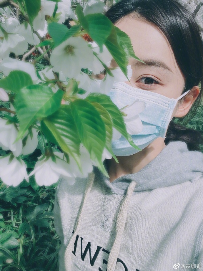 感人口罩_戴口罩的卡通图片(2)