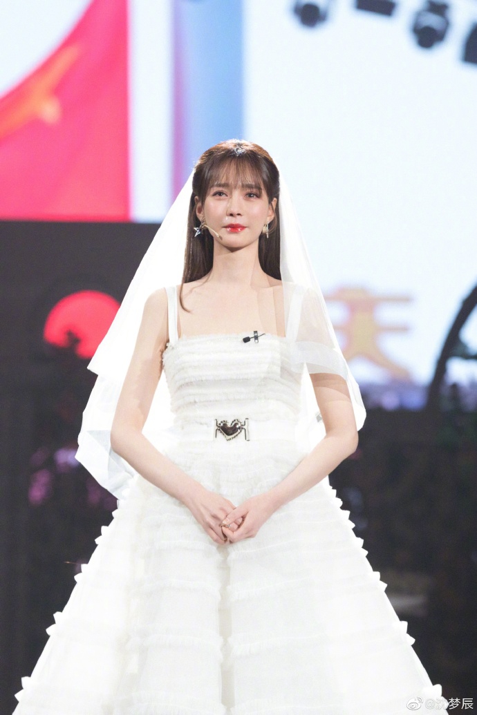 沈梦辰婚纱_沈梦辰婚纱裙