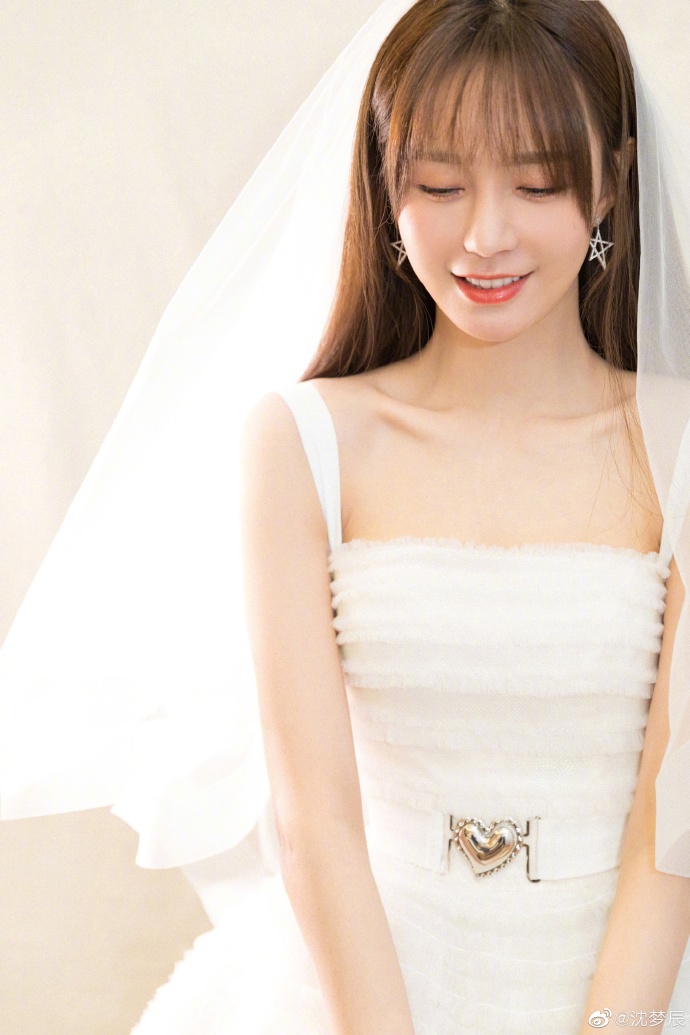 沈梦辰婚纱_沈梦辰婚纱裙