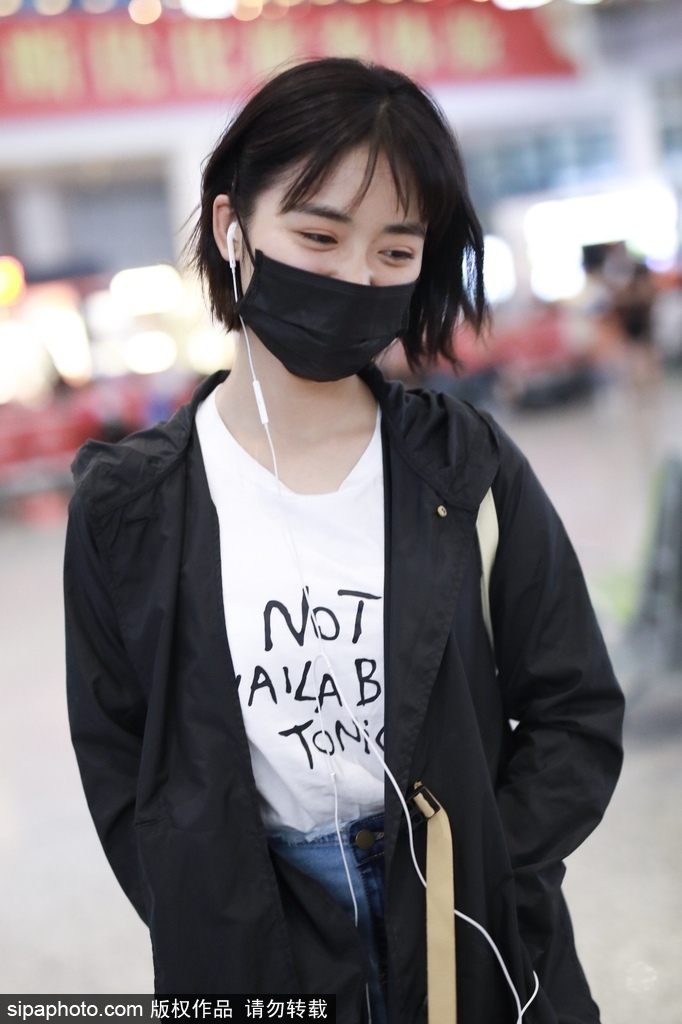 风衣口罩_戴口罩的男生头像动漫(2)