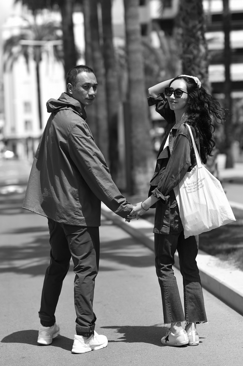 组图:520虐狗照来一发!黄觉携妻子麦子戛纳街拍显恩爱