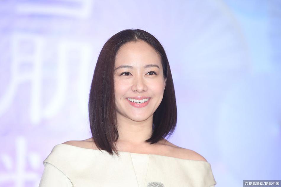 组图:林嘉欣婚后生活浪漫 坚持每周约会一天