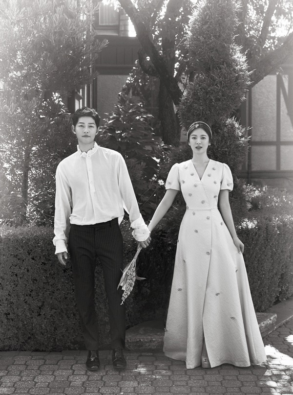 宋仲基宋慧乔婚纱照_宋慧乔和宋仲基婚纱照