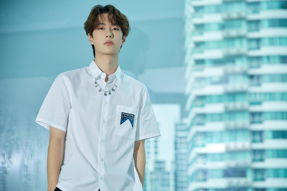 「奇趣网」《陈情令》泰国见面会 肖战王一博同穿白衬衫清新帅气