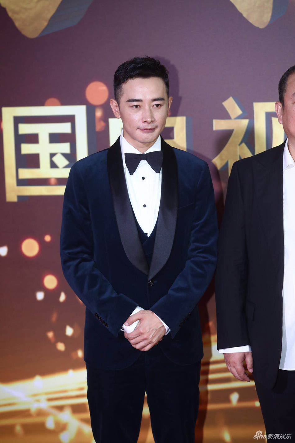 组图唐嫣罗晋合体现身糖糖清新白裙尽显少女范儿