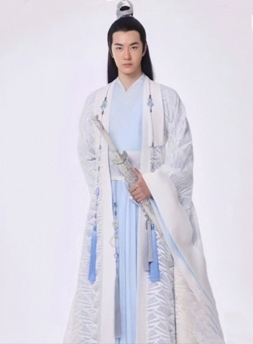 组图王一博蓝忘机初始定妆照曝光造型风格不一显呆萌