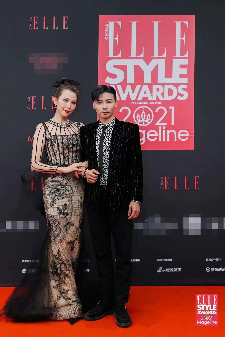 组图：女神迪丽热巴关晓彤刘诗诗宋茜等红毯比美 好看的少妇小姐姐美艳逼人打扮的花枝招展有没有你喜欢的丰满情人？(图13)