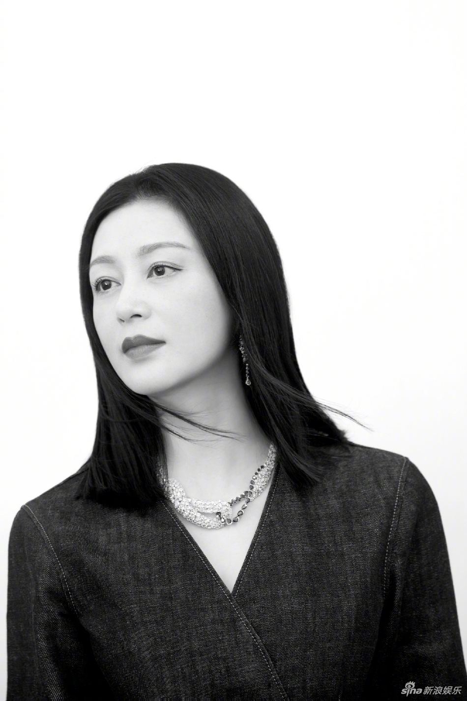 「奇趣网」时光不败美人！51岁陈红身材纤细 颜值依旧能打