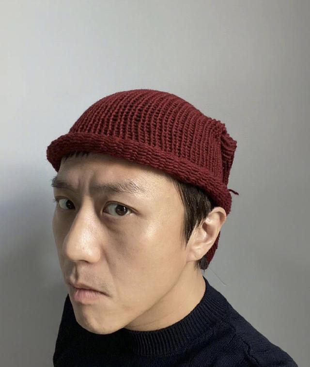 [奇趣网]获赠孙俪亲手织的帽子！邓超受宠若惊狂晒自拍