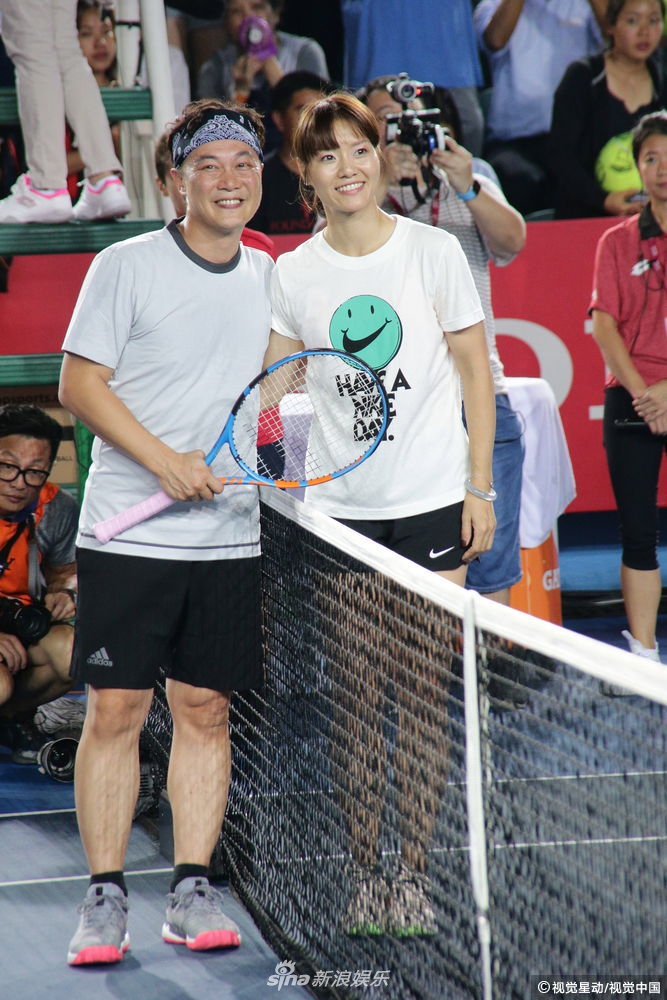 组图:陈奕迅约定李娜明年再战网球 欲邀张学友