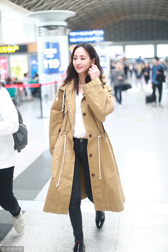 黄褐色风衣_黄褐色大便