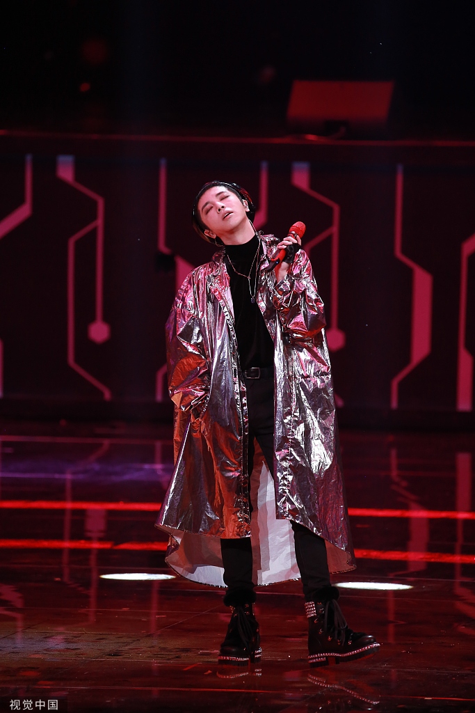 华晨宇风衣_华晨宇头像