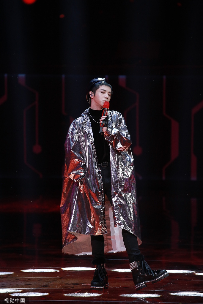 华晨宇风衣_华晨宇头像