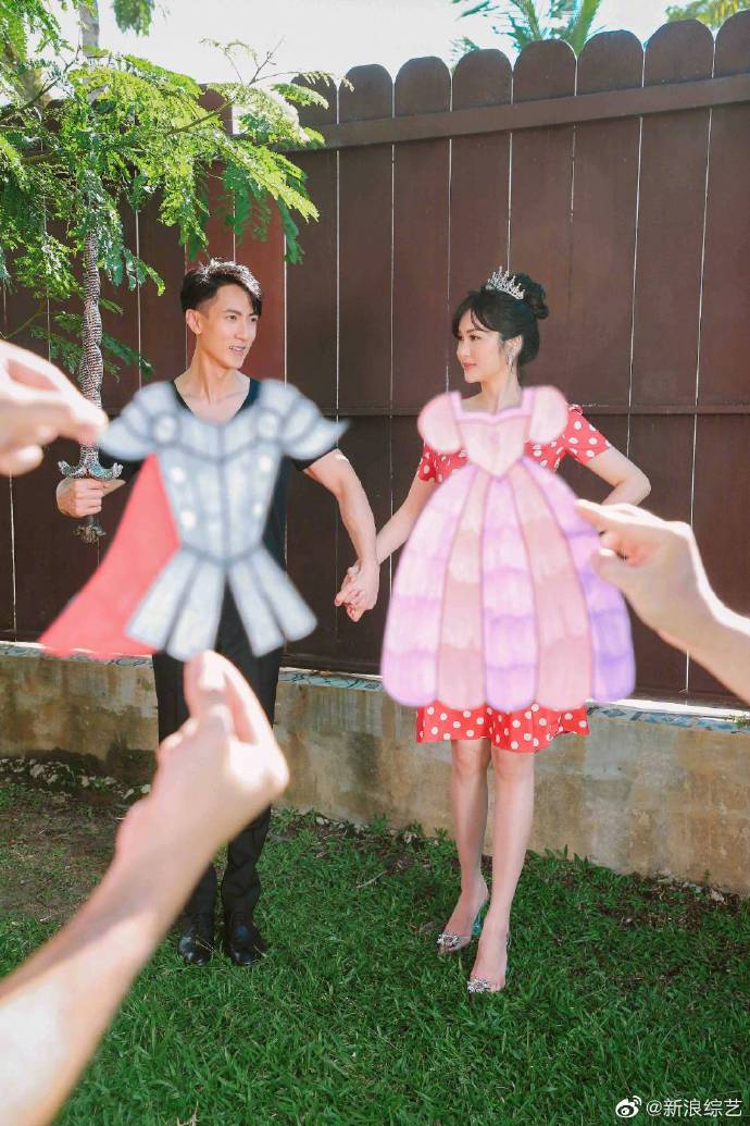 双子女婚纱_动漫婚纱情侣头像