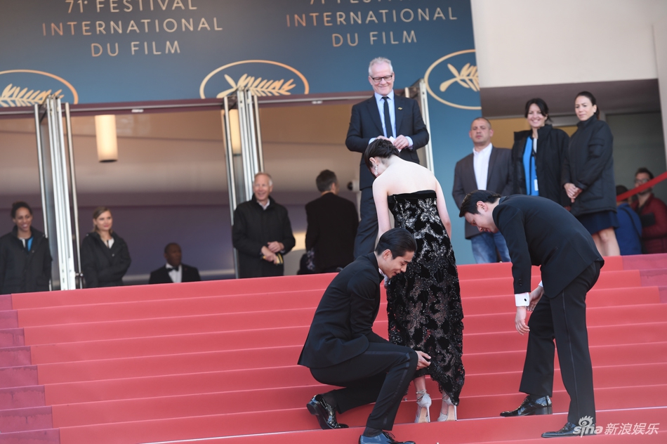 组图:《夜以继日》首映红毯 东出昌大帅气唐田英里佳甜美