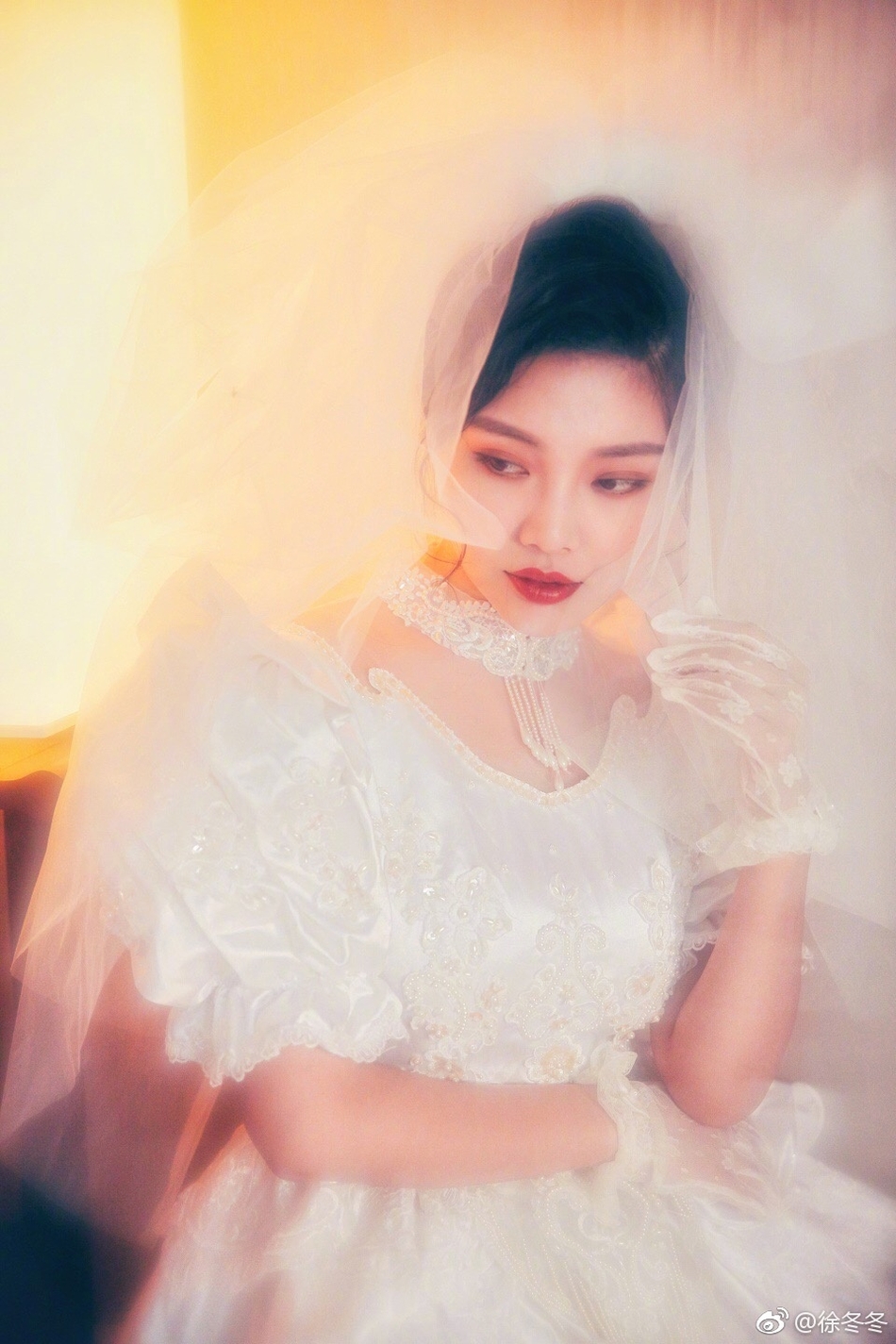徐冬冬复古婚纱写真曝光 大嫂娇艳欲滴