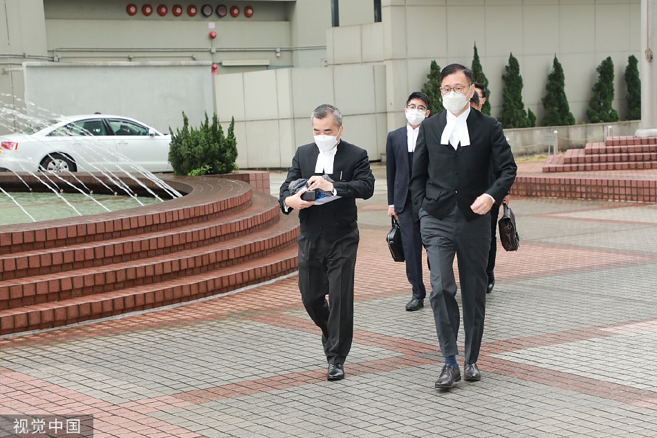 组图：霍英东第二代争产案继续庭审 霍震宇霍丽娜等现身法院_4