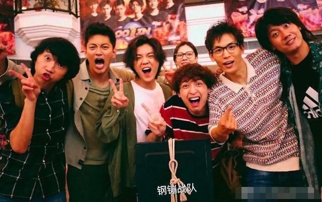 组图：“快乐一哥”饰演者宋家腾晒与鹿晗合照 两人曾合作网剧_3