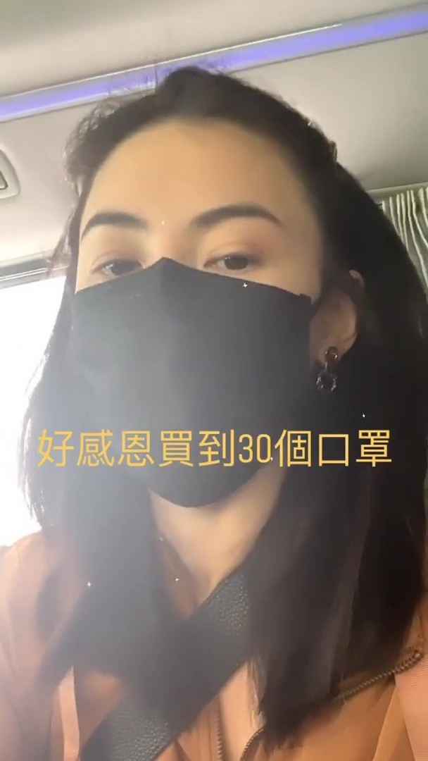 一个人口罩_一个人的图片孤独图片