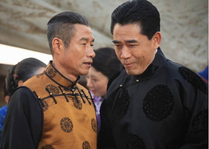 他在《大宅门》中饰演三爷白颖宇，给人留下深刻印象。