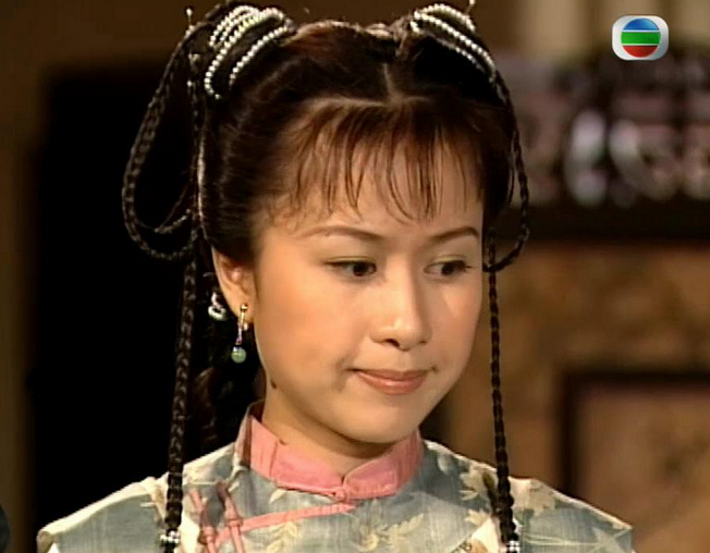 3 / 7 新浪娱乐讯 近日,陈小春版《鹿鼎记》中小郡主沐剑屏的扮演者