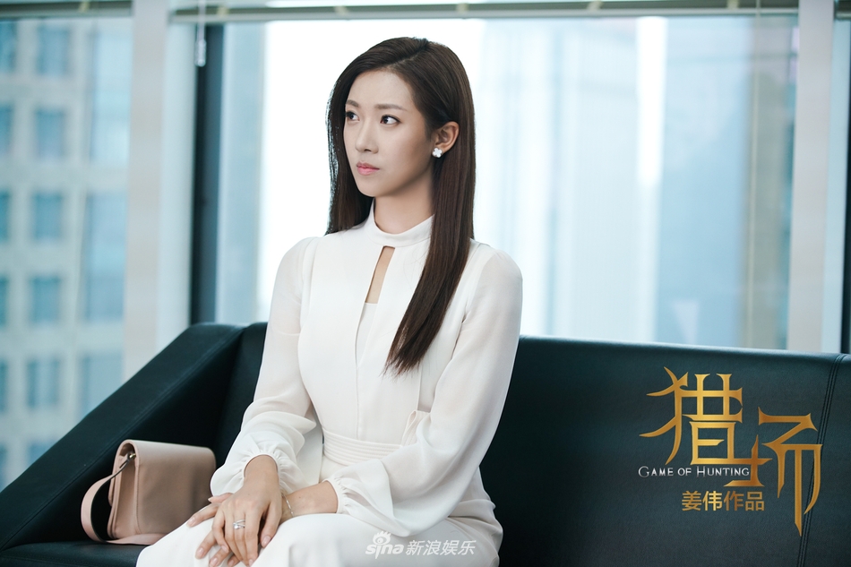 雪菲伊人口红_瑞丽伊人全新形象IT'SHER问世,解锁无限潮流力!