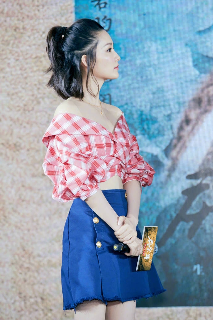 李沁露内衣_内衣美女(2)