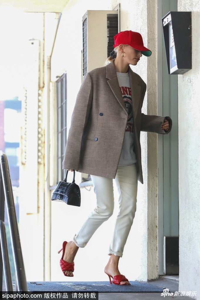 阿迪达斯清风系列-万博体育(官网)官方网站-万博体育app官网下载-ManBetX