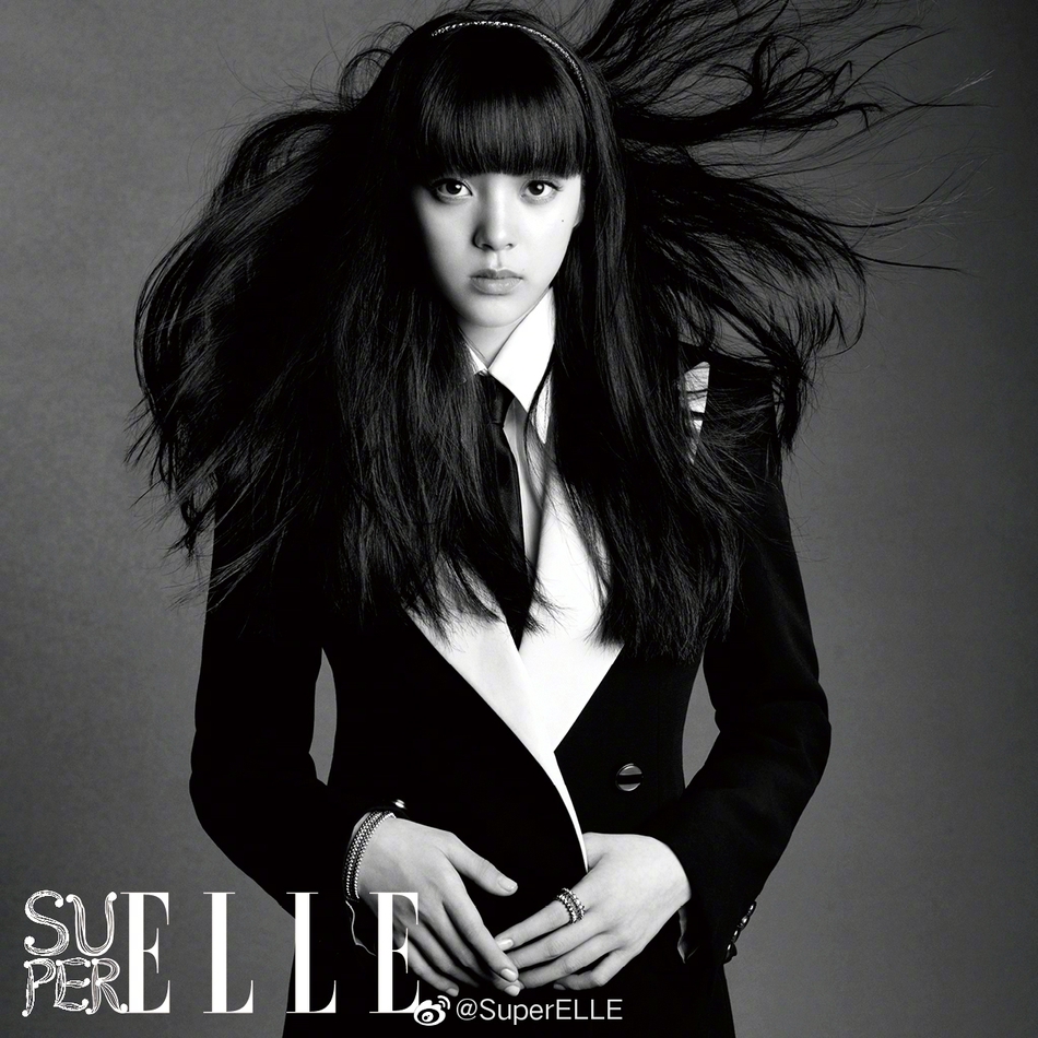 00后小花PK！欧阳娜娜文淇合体登封 一个淑女一个大佬