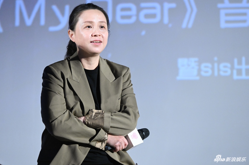 白色系老总_白色系动漫女生头像