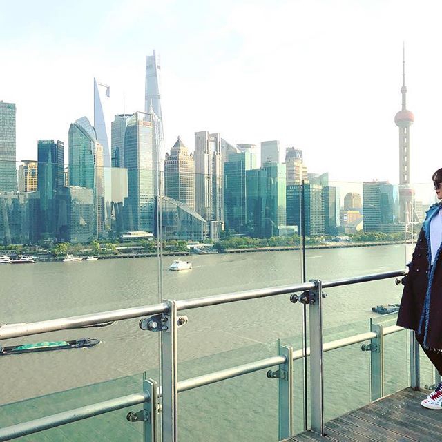组图：林志颖娇妻分享贵妇生活 与闺蜜喝下午茶拍美照