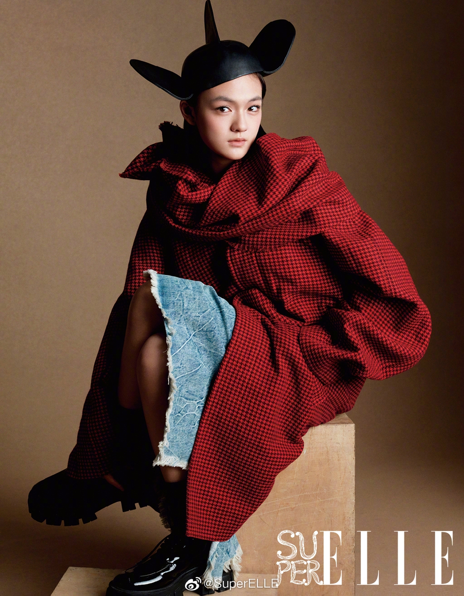 00后小花PK！欧阳娜娜文淇合体登封 一个淑女一个大佬