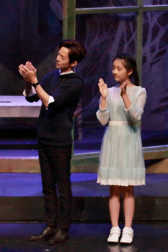 何炅最近的综艺有哪些 ngty-hftenhy7720550.jpg