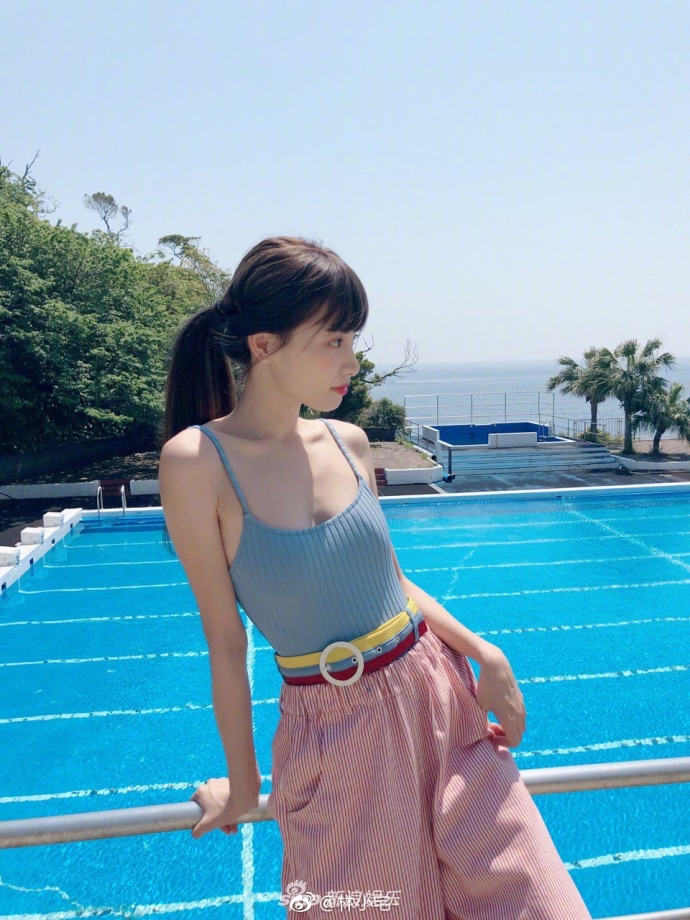 林小宅泳装背心写真清纯鬼马
