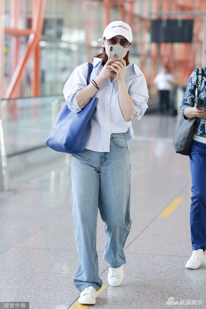 飞机场女生穿搭 a9c6-ifrwayw5460306.jpg