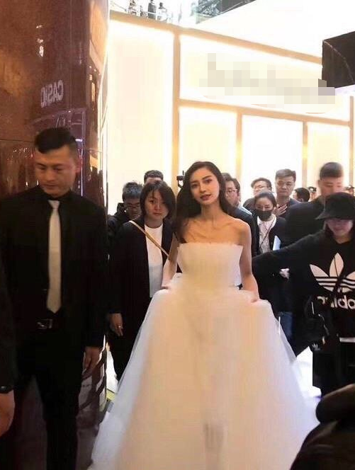 杨颖婚纱裙_杨颖婚纱