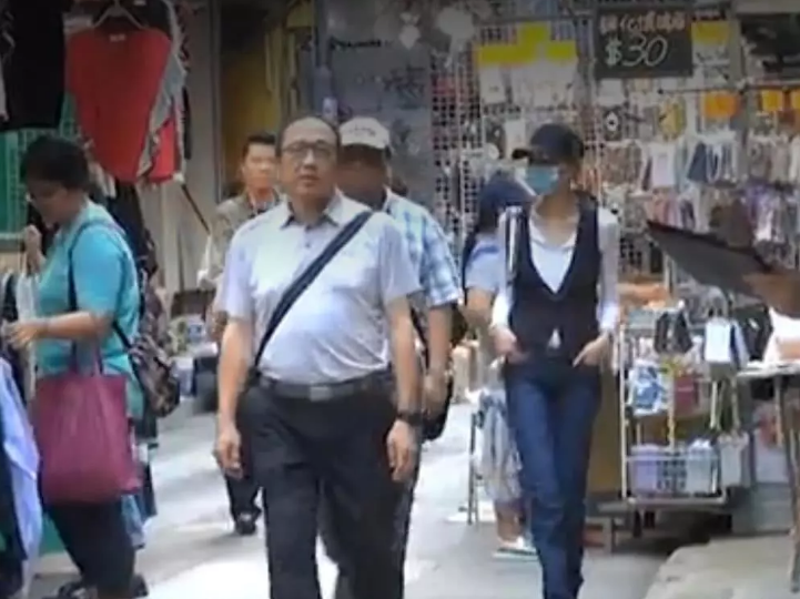 菜市场卖内衣_菜市场卖鱼图片(3)