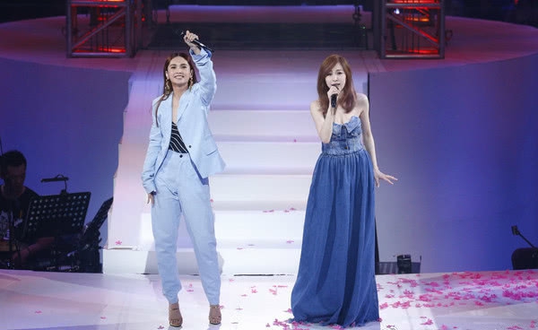 音乐现场王心凌 zSR2-hifuvpf8551839.jpg