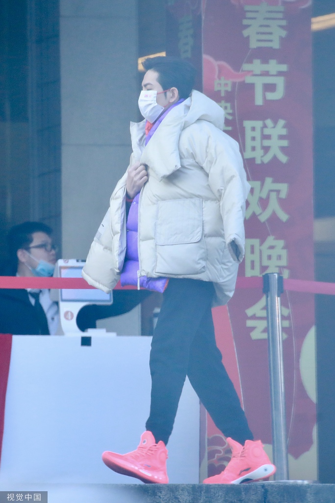 组图：2022央视春晚第三次大联排 李宇春赵丽颖易烊千玺等现身_40