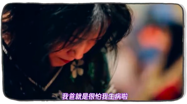 组图：关晓彤妈妈出镜母女相似度惊人 制作减肥食谱操碎心