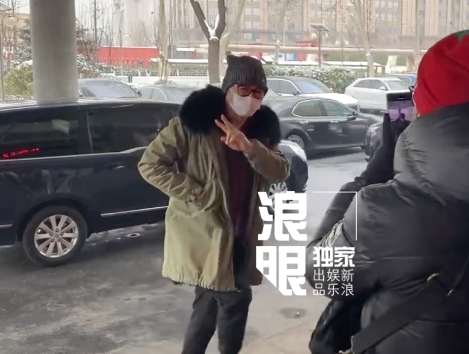 组图：2022央视春晚第二次大联排 贾玲张小斐任嘉伦包贝尔等现身_10