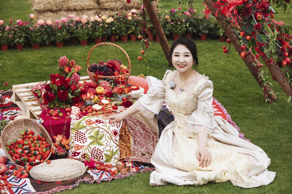 宫廷复古婚纱照_宫廷复古风格婚纱照(3)