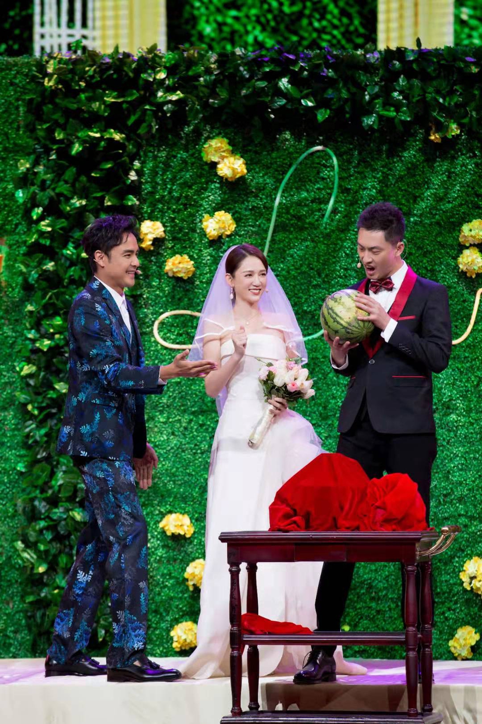 明道的婚纱照_王婷萱和明道的婚纱照(2)