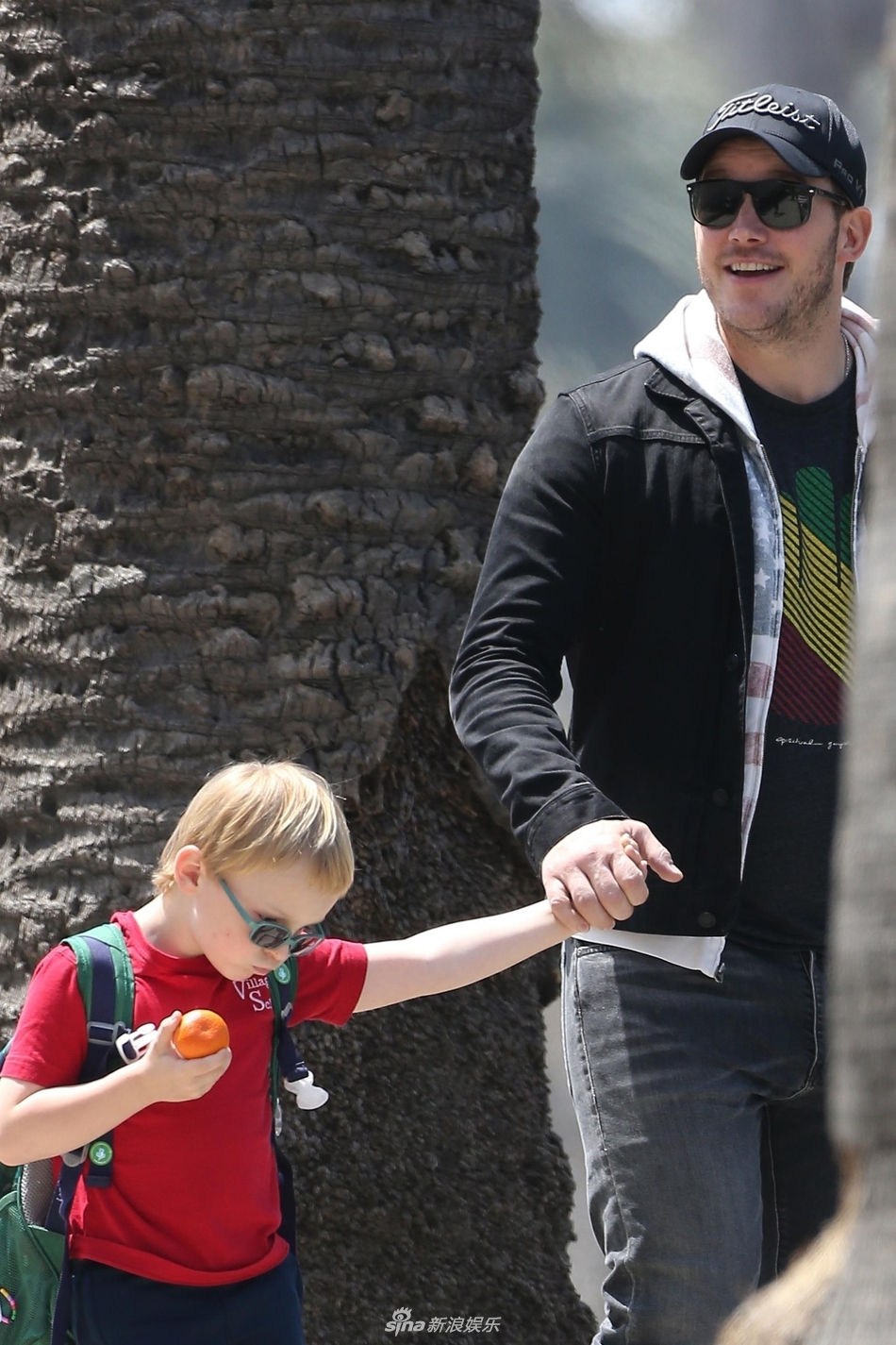 chris pratt儿子,chrispratt 加利福尼亚,克里斯·帕拉特(chris pratt)接儿子放学