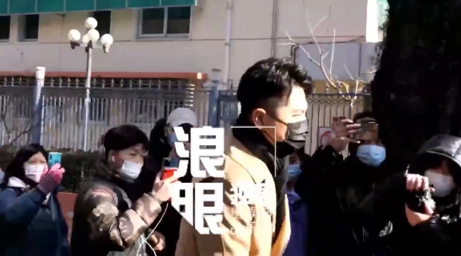 组图：2022央视春晚第三次大联排 李宇春赵丽颖易烊千玺等现身_59