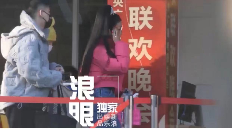 组图：2022央视春晚第三次大联排 李宇春赵丽颖易烊千玺等现身_52