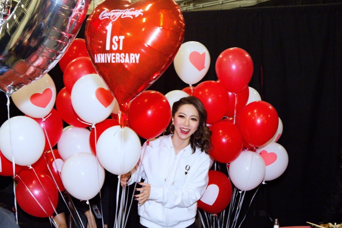 组图:邓紫棋cos爱因斯坦为高考加油 头发炸开