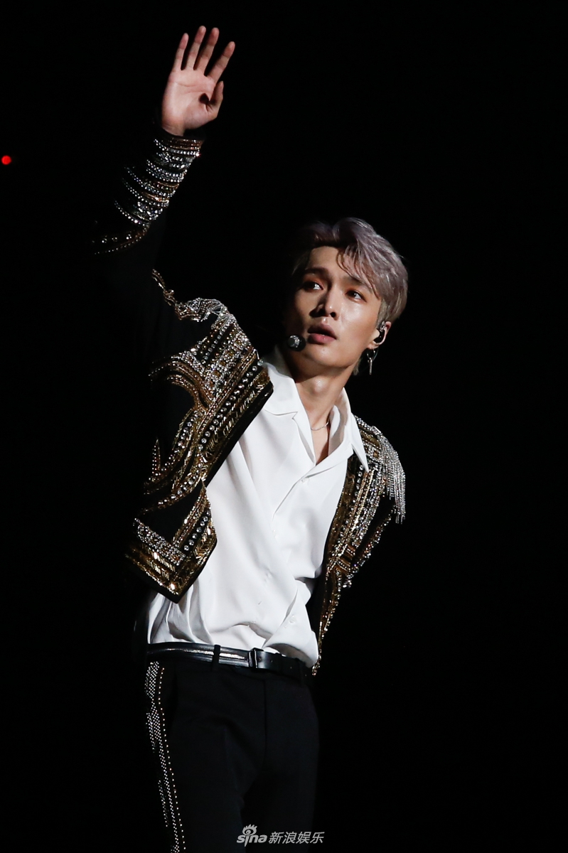 张艺兴北京演唱会举行 连轴唱跳活力满满