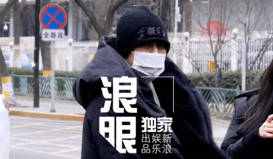 组图：2022央视春晚第一次联排 李宇春王源朱一龙等寒风中现身_45