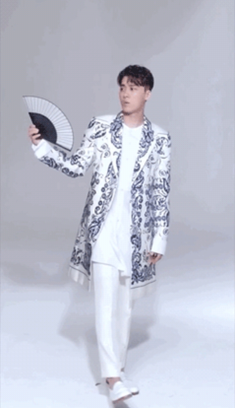 李易峰风衣照_李易峰帅照手机壁纸